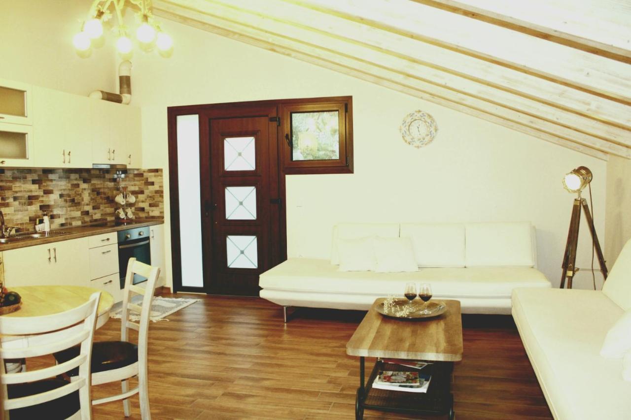 Alegria Apartments Gaios Bagian luar foto
